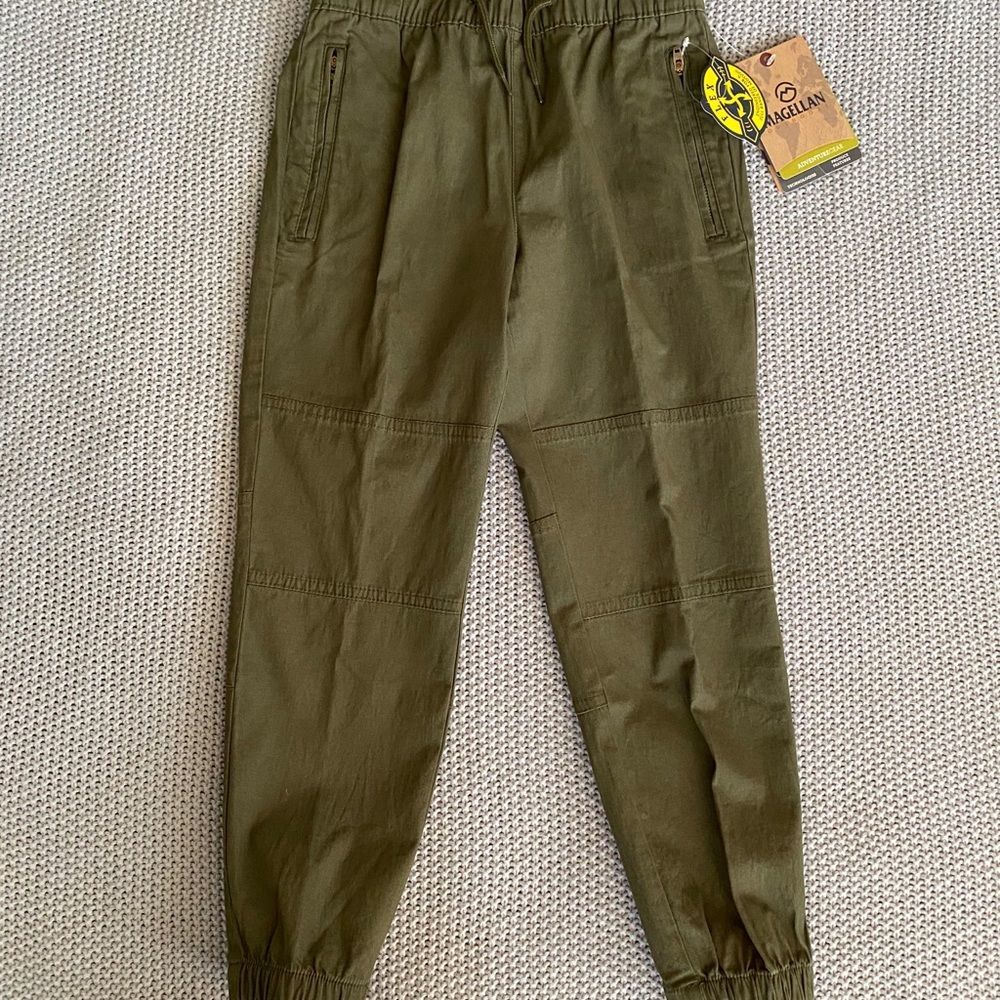 Magellan Olive Green Adventure Joggers NWT 3/$20